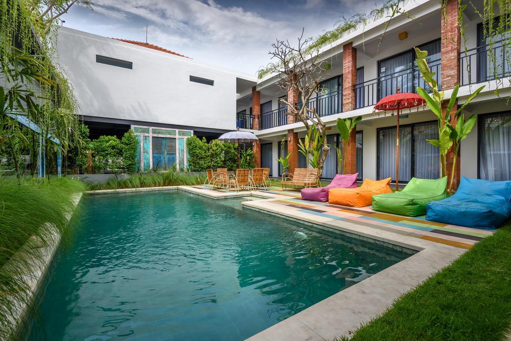 Base Guest House Canggu  Ngoại thất bức ảnh